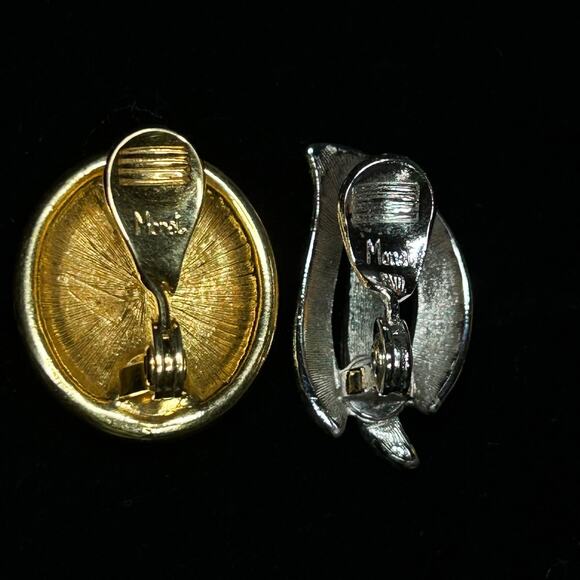 Lot of 2 Goldtone and Cream + Silvertone Clip on Monet Earrings - Picture 9 of 9